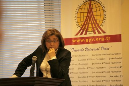 Bakan Şahin’den Gazeteciler ve Yazarla Vakfı'na cesaret övgüsü