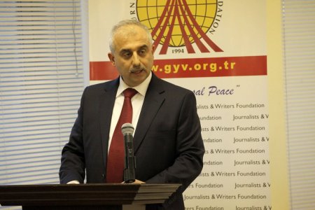 Bakan Şahin’den Gazeteciler ve Yazarla Vakfı'na cesaret övgüsü