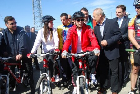 Bakan Şimşek, Kardeşlik İçin Pedal Çevirdi