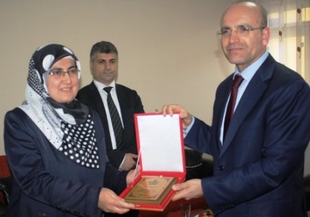 Bakan Şimşek Ensar Vakfı Batman şubesini ziyaret etti