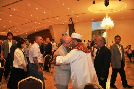 Bakan Şimşek: Etrafımızdaki Bazı Gelişmelere Bakıp, Asla Kötümserliğe Düşmeyelim