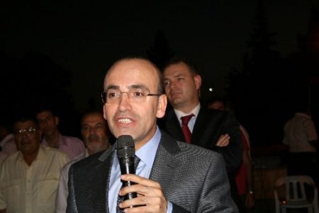 Bakan Şimşek: Referandumla Türkiye Son 8 Yılki Kazanımlarını Koruma Şansını Devam Ettirecek