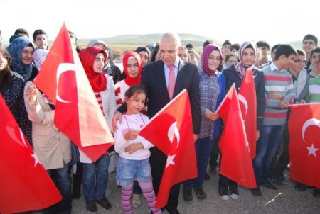 Bakan Şimşek: Terör olmasaydı Güneydoğu kat kat gelişmiş olurdu