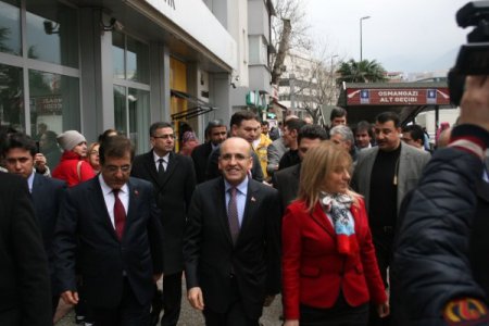 Bakan Şimşek: Türkiye’nin dışarıdan 32 milyar dolar alacağı var