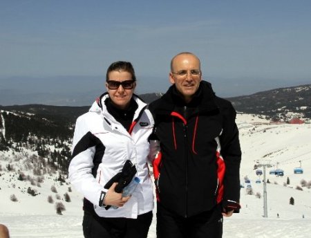 Bakan Şimşek Uludağ’da stres attı