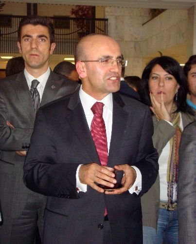 Bakan Şimşek: Vergi İndirimleri Bütçeye 4,7 Milyar Liraya Mal Oldu