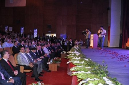 Bakan Şimşek: Yabancı yatırımcıları arayıp Türkiye'yi kötüleyenler var