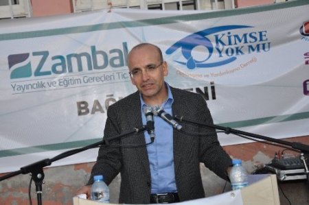 Bakan Şimşek’ten Batmanlı öğrencilere hediye