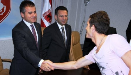 Bakan Suat Kılıç: Sahada suyun birikmesinde devletin kabahati yok