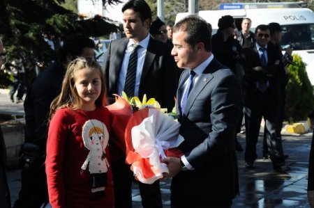 Bakan Suat Kılıç'tan üniversite öğrencilerine müjde