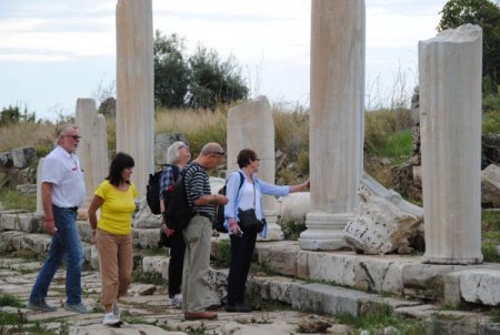 Bakan Yardımcısı Arıcı: Antalya'nın güneşli havası emekli turistleri cezbediyor