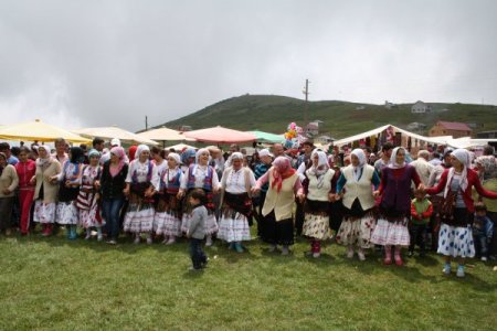 Bakan Yardımcısı Balta, Karadağ Yaylasında Hemşerileriyle Buluştu