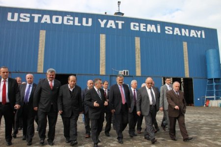 Bakan Yardımcısı Baş, Ereğli'de tersaneler bölgesinde incelemelerde bulundu