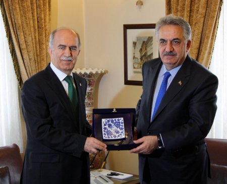 Bakan Yazıcı, Bursa esnafını ziyaret etti