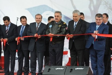 Bakan Yazıcı, kaçak sigaraları imha etti