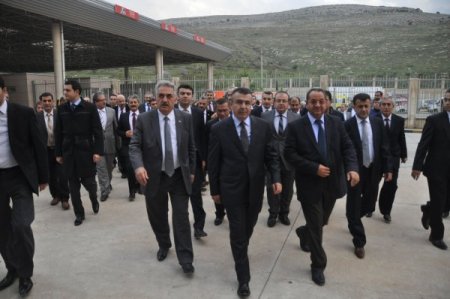 Bakan Yazıcı: Cilvegözü Sınır Kapısı'na ünite ilaveleri yapmamız gerekiyor