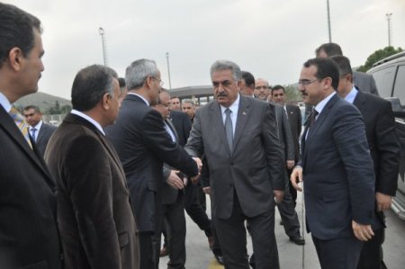 Bakan Yazıcı: Cilvegözü Sınır Kapısı'na ünite ilaveleri yapmamız gerekiyor