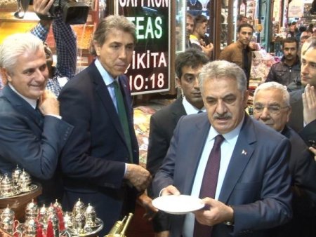 Bakan Yazıcı: Doğubank'ta bin 100 adet kaçak telefon belirlendi