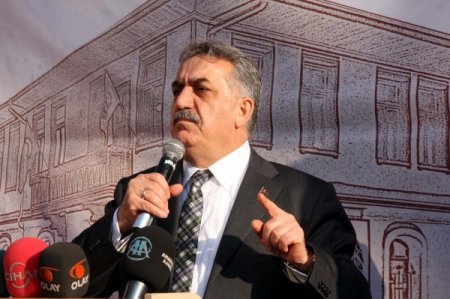 Bakan Yazıcı Ebru Çalışması Yaptı