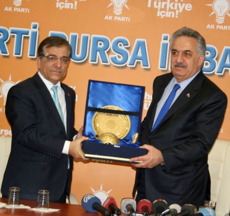 Bakan Yazıcı: Halk dalkavukluğu yapmadık