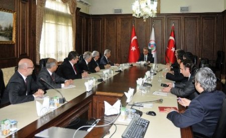 Bakan Yazıcı: İzmir’in EXPO’yu kazanması için ne gerekiyorsa yapmalıyız