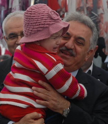 Bakan Yazıcı: Sarp Sınır Kapısı’ndan çıkışlarda yüzde 4’lük azalma oldu