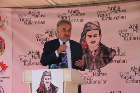 Bakan Yazıcı şed kuşandı