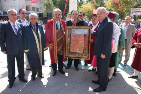 Bakan Yazıcı şed kuşandı