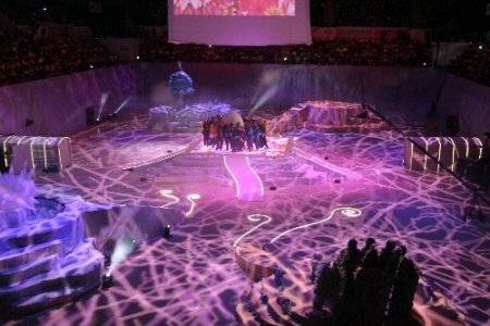 Bakan Yıldırım, 23 Nisan gala şenliğine katıldı