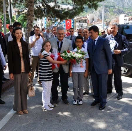 Bakan Yıldırım: 80 yılda yapılan bölünmüş yolun 15 katını yaptık