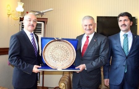 Bakan Yıldırım: Acının büyüklüğünü saklayarak neyi ispat edeceğiz