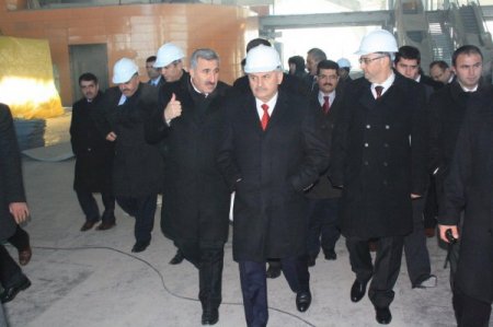Bakan Yıldırım: Bağımsızlığımızın teminatı şehitlerimize vefa borcumuz var