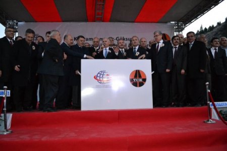 Bakan Yıldırım: Ferhat, Şirin için dağları deldiyse biz de sizin için deleriz