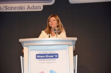 Bakan Yıldırım: İnterneti yasaklarla terbiye etmek mümkün değil