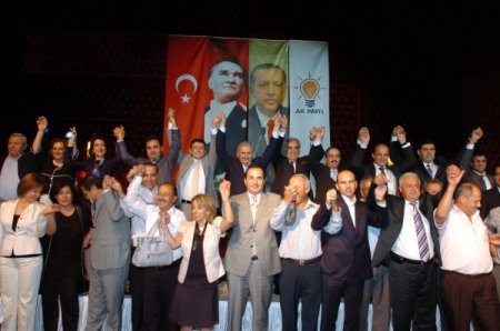 Bakan Yıldırım: İzmirli 35 Projeyi Sahiplendi