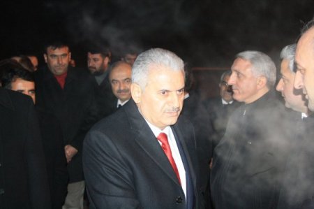 Bakan Yıldırım Kars'a geldi