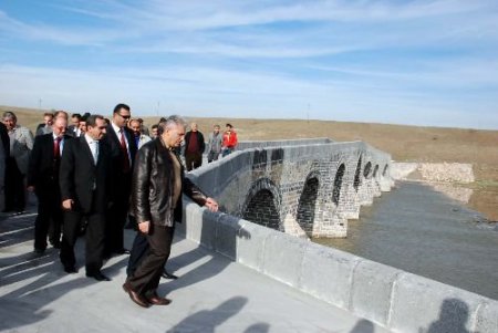 Bakan Yıldırım: Kimse Toprağımız İle İlgili Rüya Görmesin, Hayal Kurmasın