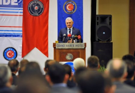 Bakan Yıldırım: Şantiyeler basılsa da, havalimanı yapımları devam edecek