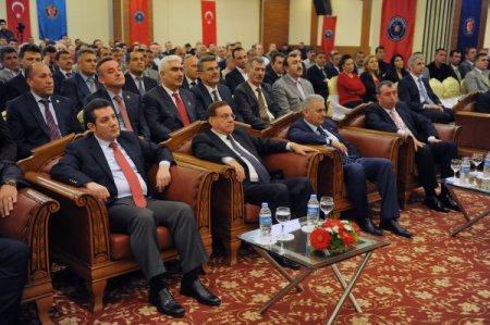 Bakan Yıldırım: Şantiyeler basılsa da, havalimanı yapımları devam edecek