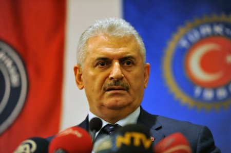 Bakan Yıldırım: Şantiyeler basılsa da, havalimanı yapımları devam edecek