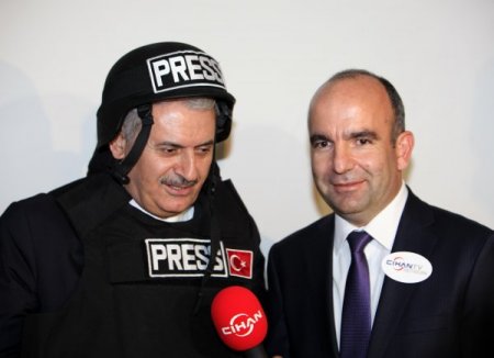 Bakan Yıldırım savaş muhabiri oldu