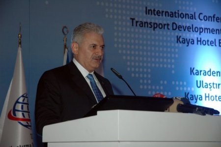 Bakan Yıldırım’dan Karadeniz ülkelerine otoyol çağrısı
