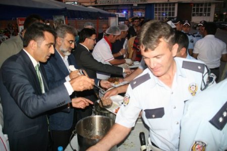 Bakan Yıldız, Yozgatlılarla İftar Çadırında Orucunu Açtı