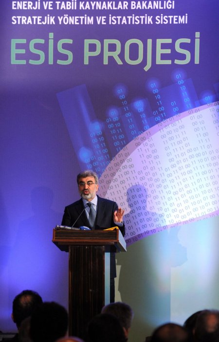 Bakan Yıldız: Çözüm sürecine özel sektör yatırımları katkı sağlar