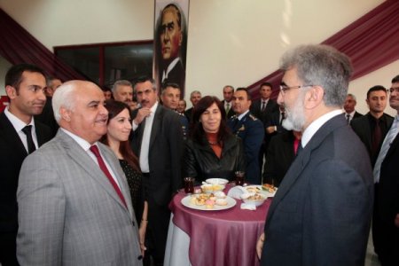 Bakan Yıldız: Enerji sektöründe yeni anlaşmalar dizisine gireceğiz