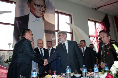 Bakan Yıldız: Enerji sektöründe yeni anlaşmalar dizisine gireceğiz