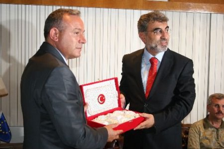 Bakan Yıldız: Karadeniz'de Petrol Bulma Ümidimiz Yüksek