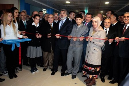 Bakan Yıldız: METEM'ler iş dünyasının önemli bir eksiğini giderecek