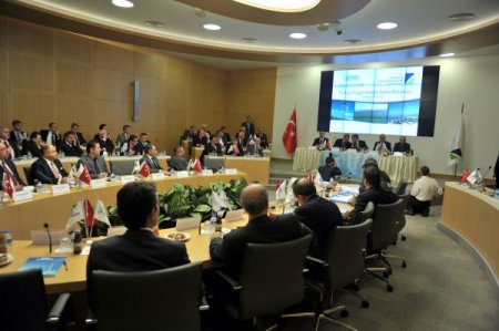 Bakan Yıldız: Tübitak’la Rüzgar Enerjisi Tribünü Üreteceğiz