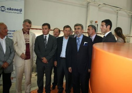 Bakan Yıldız: Türkiye'nin Büyüme Hızını Karşılayacak Enerji Yatırımını Yapmada Kararlıyız